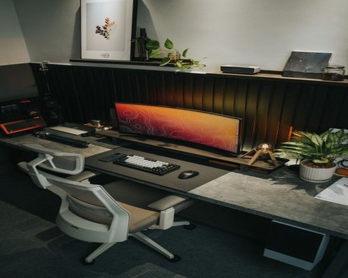 Ergonomic desk setup in a home office in Mexico